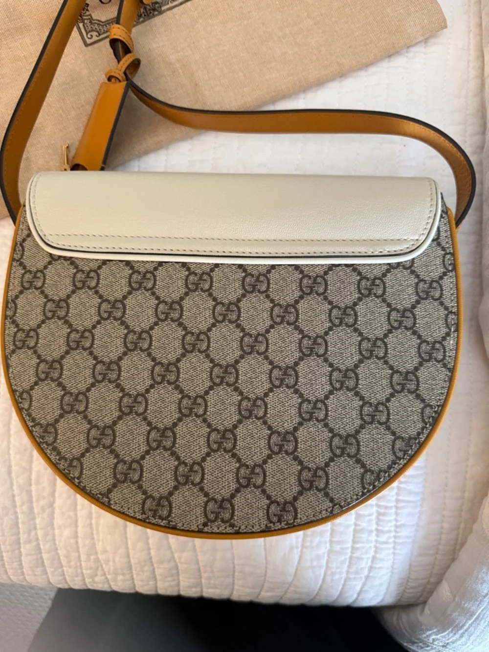 Gucci crossbody padlock, saddle, off-white, and rust - Picture 3 of 9
